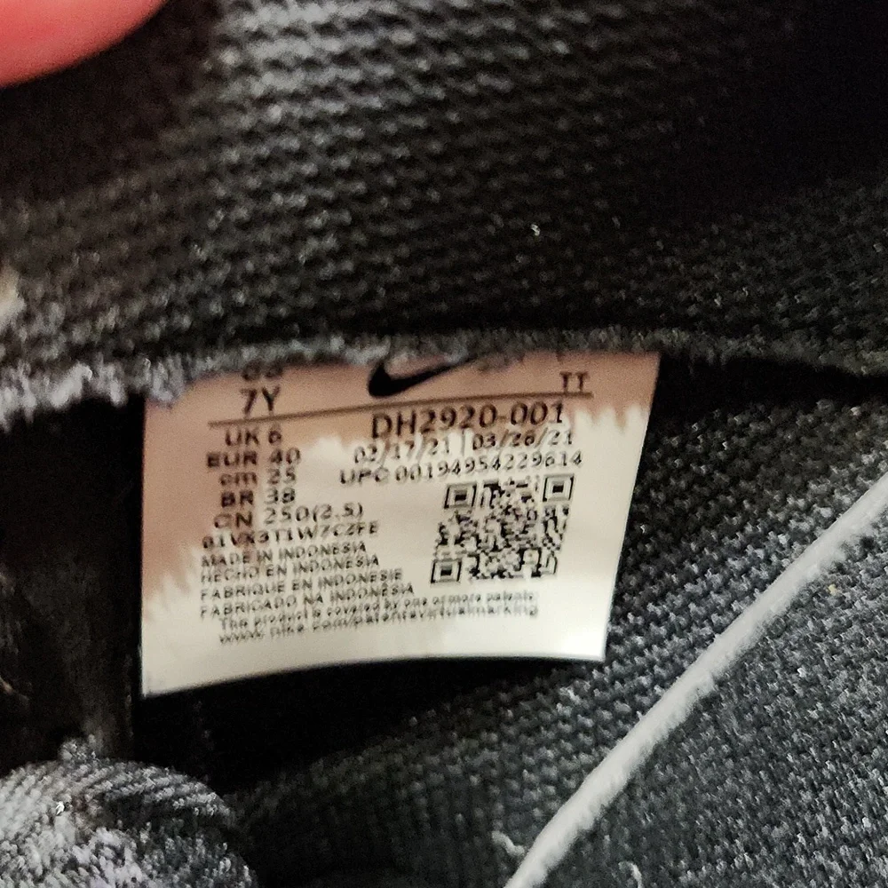 Nike AF 1. Size 7 Youth - Picture 8 of 11